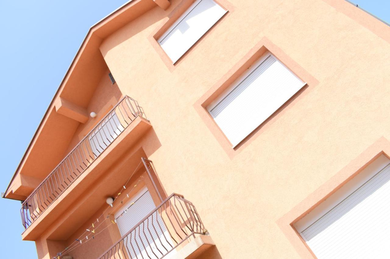 Apartments Holiday Vranje Eksteriør billede