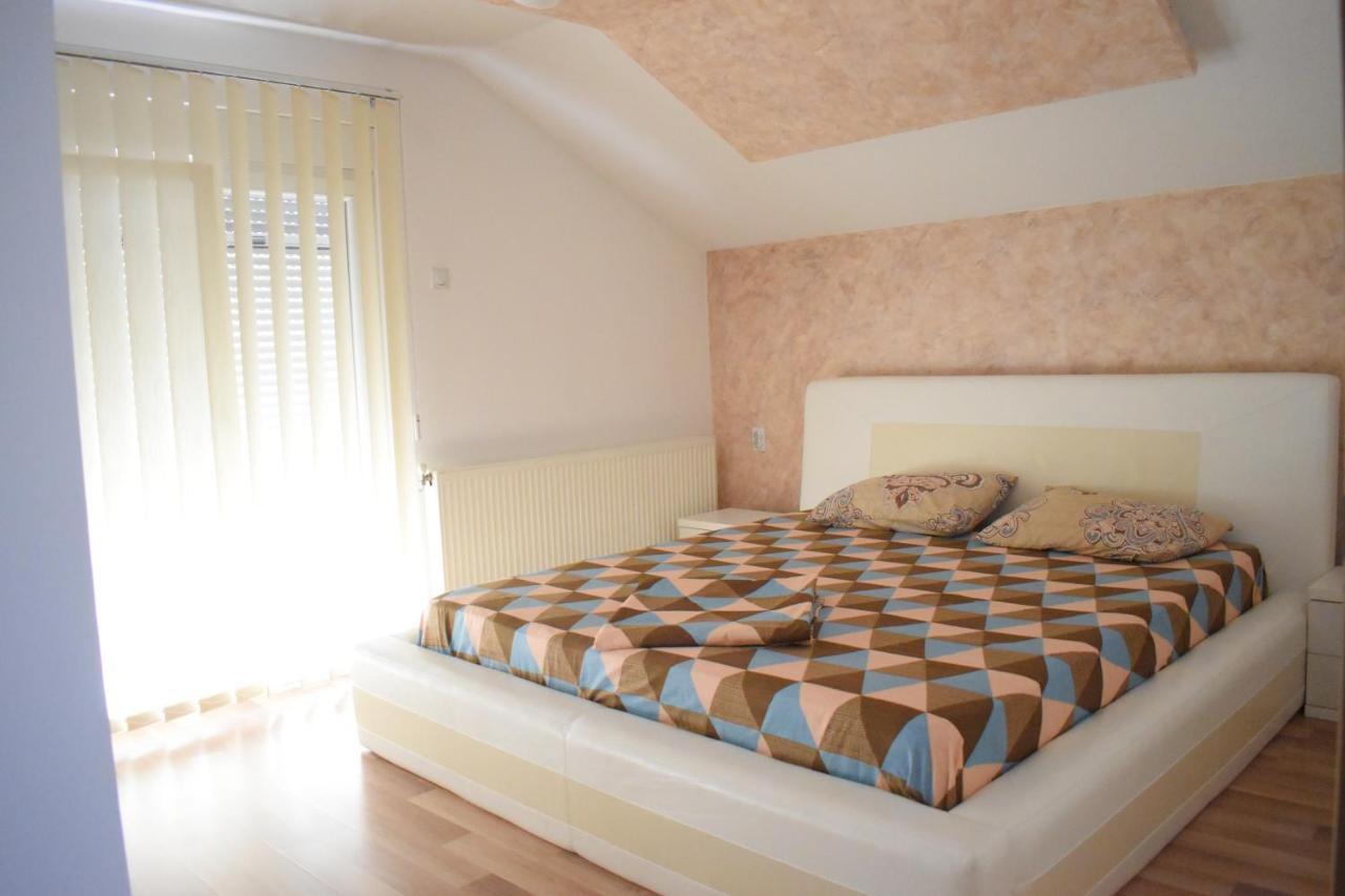 Apartments Holiday Vranje Eksteriør billede