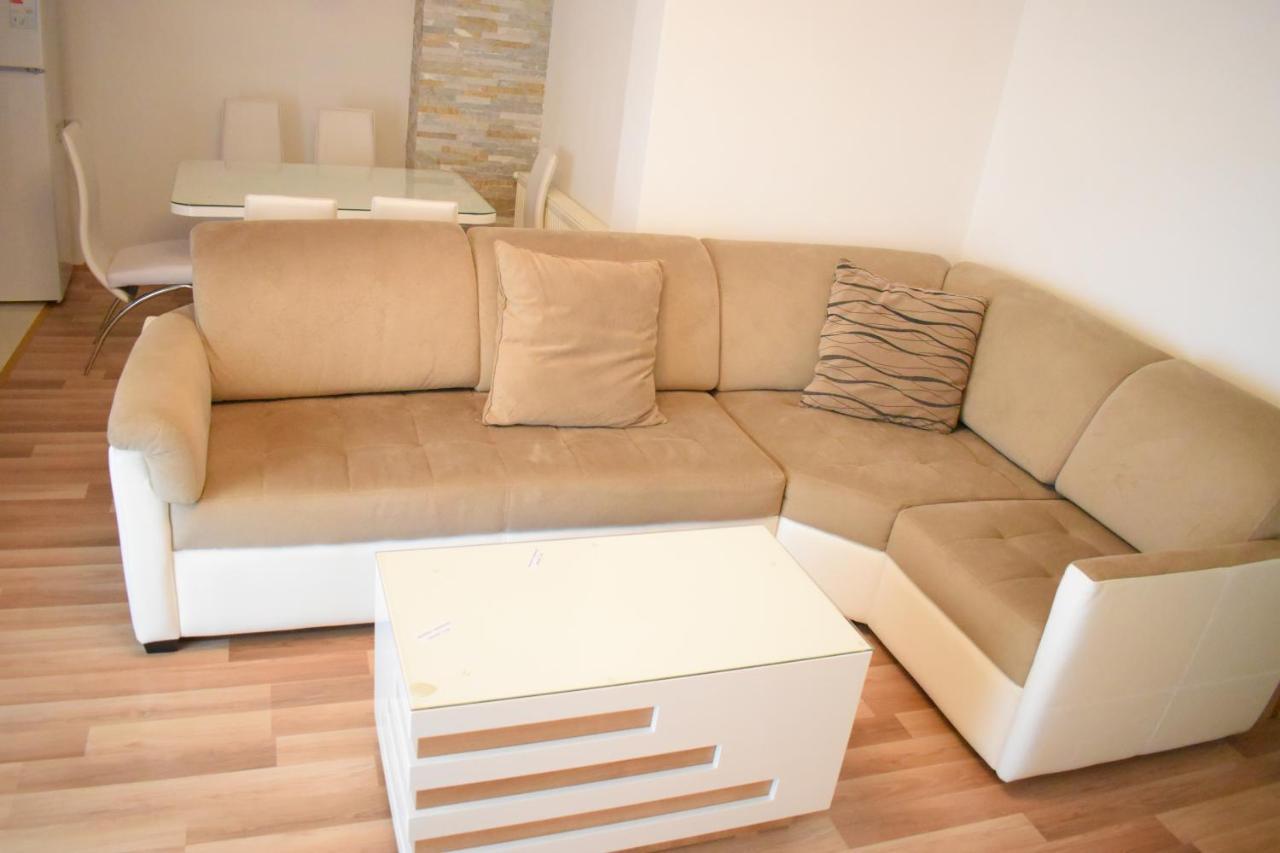 Apartments Holiday Vranje Eksteriør billede