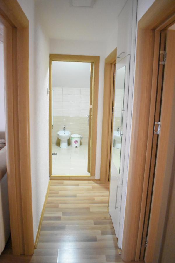 Apartments Holiday Vranje Eksteriør billede