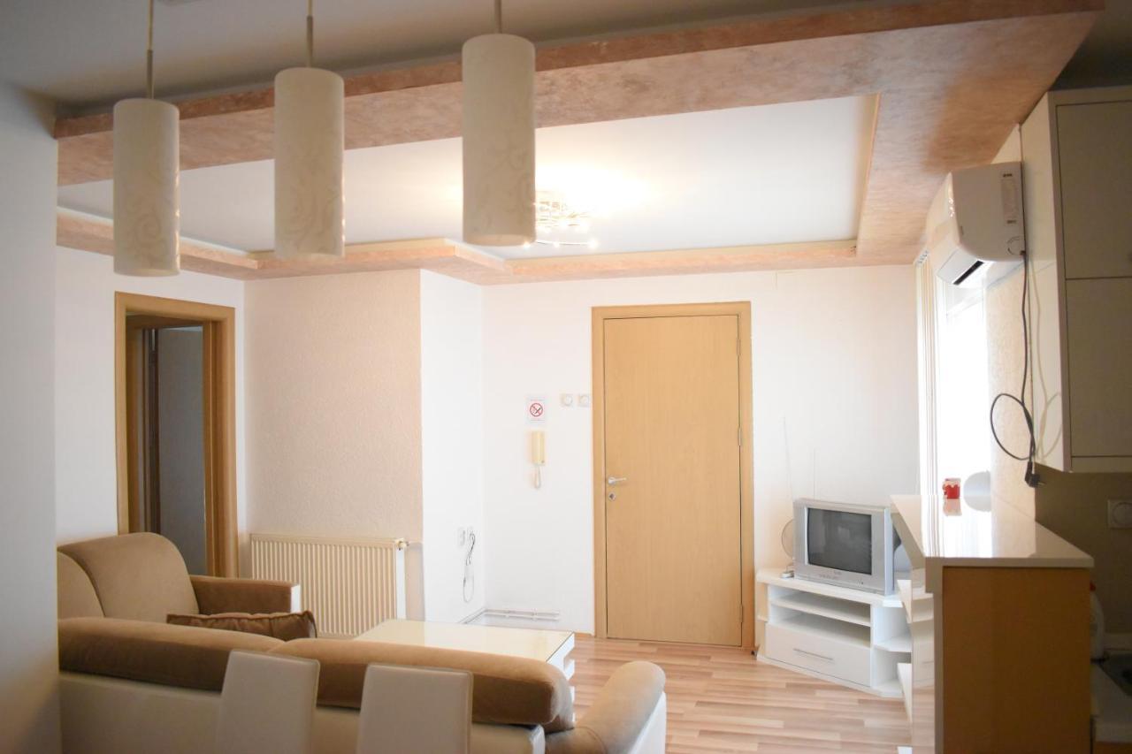 Apartments Holiday Vranje Eksteriør billede