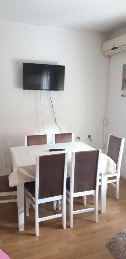 Apartments Holiday Vranje Eksteriør billede